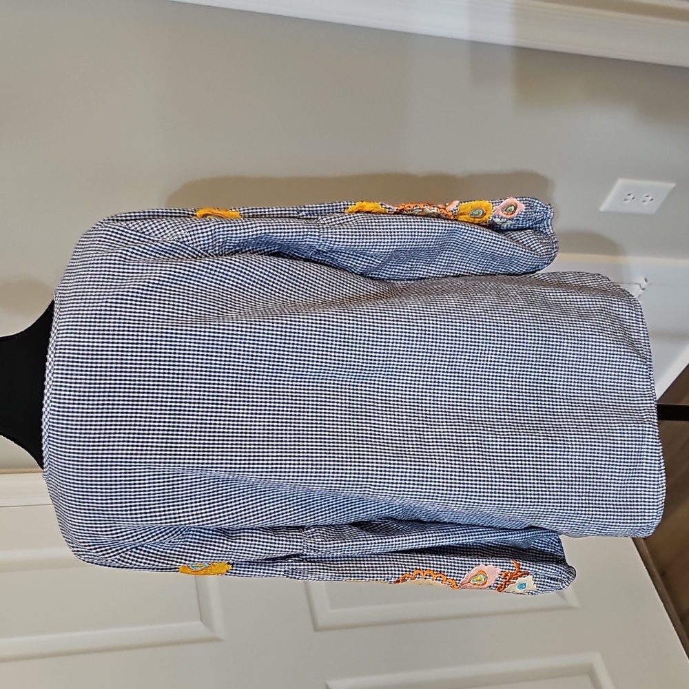 Top - Picture 9 of 16